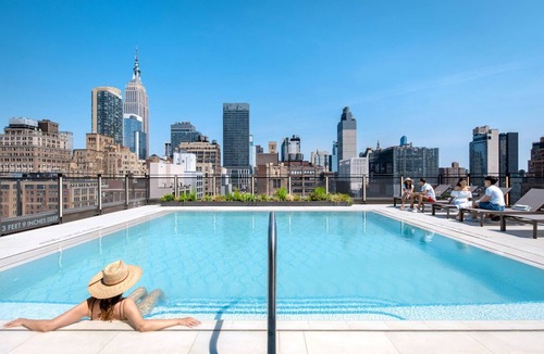Chelsea Apartment | Blueground | Chelsea, rooftop pool, nr High Line