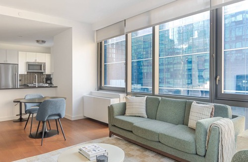Chelsea Apartment | Blueground | Chelsea, rooftop, nr The Vessel