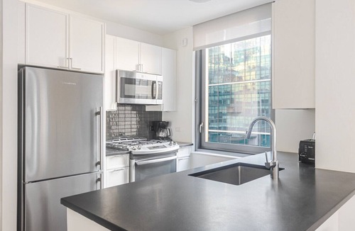 Chelsea Apartment | Blueground | Chelsea, rooftop, nr The Vessel