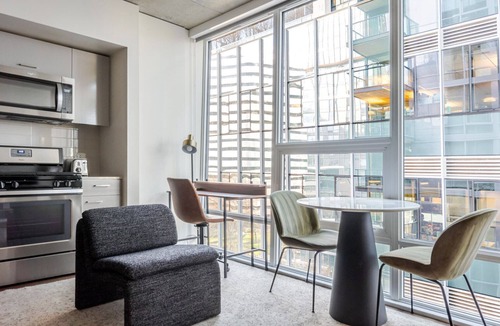 Belltown Apartment | Blueground | Denny Triangle, pool, nr Pike Place