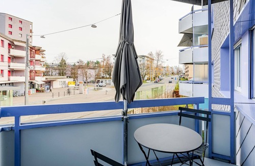 Dietikon District Apartment | Blueground | Dietikon, balcony, nr Park