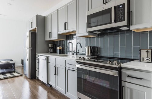 Neponset - Port Norfolk Apartment | Blueground | Dorchester 2bd apartment