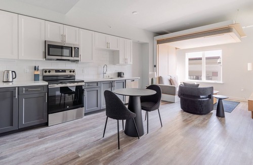 Downtown Berkeley Apartment | Blueground | Downtown Berkeley, AC, nr UC Berkeley