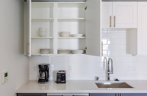 Downtown Berkeley Apartment | Blueground | Downtown Berkeley, rooftop, nr UC Berkeley