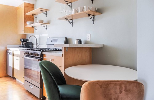 Downtown North Apartment | Blueground | Downtown North, balcony, nr park