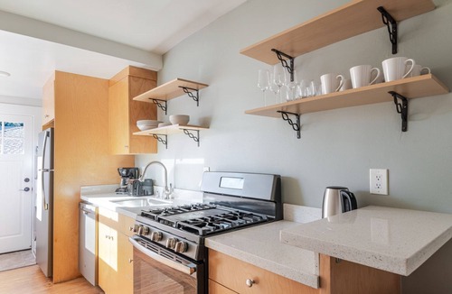 Downtown North Apartment | Blueground | Downtown North, balcony, nr park