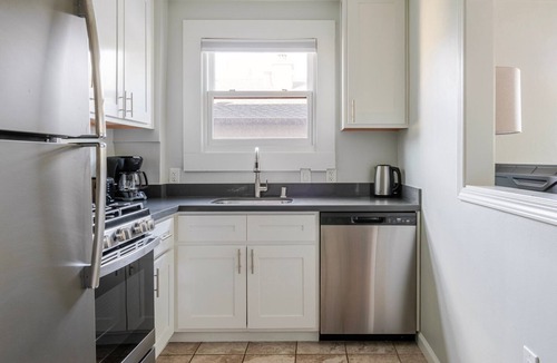 Downtown North Apartment | Blueground | Downtown North, view, nr Park