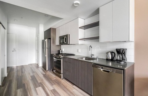 Downtown Apartment | Blueground | Downtown, rooftop, nr Marymoor Park