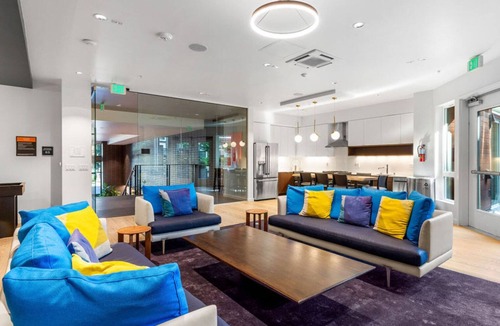 Downtown Apartment | Blueground | Downtown, rooftop, nr Marymoor Park