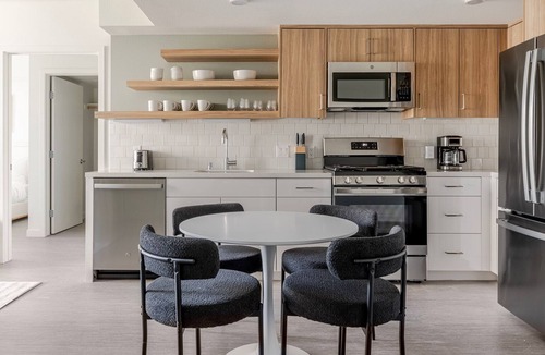 Downtown Berkeley Apartment | Blueground | Dtwn Berkeley, AC, nr UC Campus