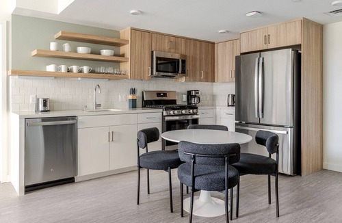 Downtown Berkeley Apartment | Blueground | Dtwn Berkeley, AC, nr UC Campus