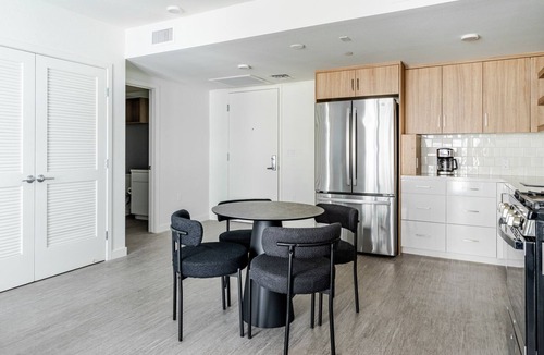 Downtown Berkeley Apartment | Blueground | Dtwn Berkeley, AC, nr UC Campus