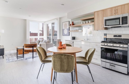 Downtown Berkeley Apartment | Blueground | Dtwn Berkeley, AC, nr UC Campus