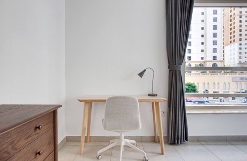 Dubai Marina Apartment | Blueground | Dubai Marina, pool, nr Marina