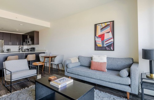 East Cambridge Apartment | Blueground | East Cambridge, balcony, nr Charles River