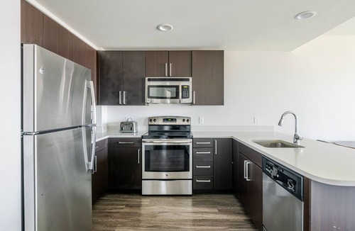 East Cambridge Apartment | Blueground | East Cambridge, balcony, nr Charles River