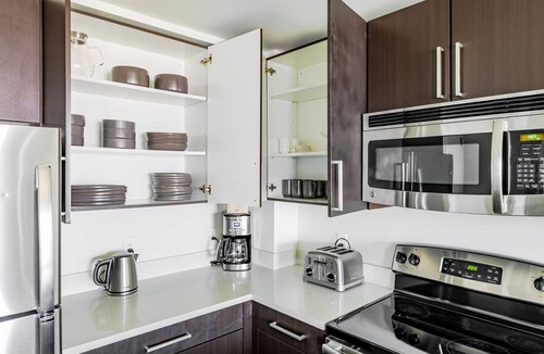 East Cambridge Apartment | Blueground | East Cambridge, balcony, nr Charles River