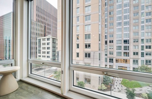 East Cambridge Apartment | Blueground | East Cambridge, pool, nr Charles River