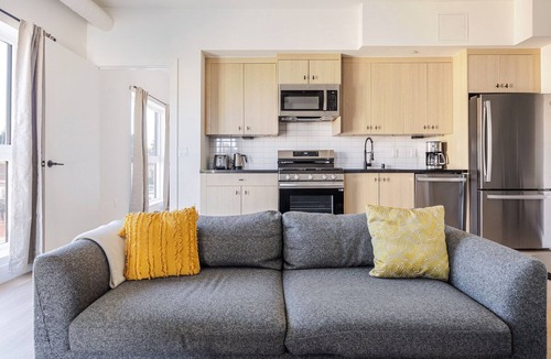 East Hollywood Apartment | Blueground | East Hollywood, rooftop, nr Griffith Park