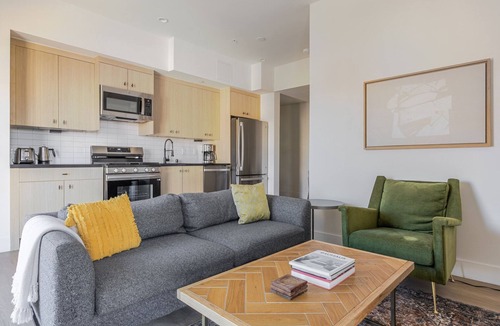 East Hollywood Apartment | Blueground | East Hollywood, rooftop, nr Griffith Park