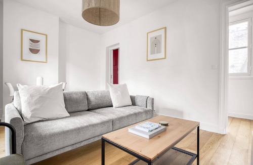 Quartier de l'Ecole-Militaire Apartment | Blueground | Ecole Militaire, furnished, balcony
