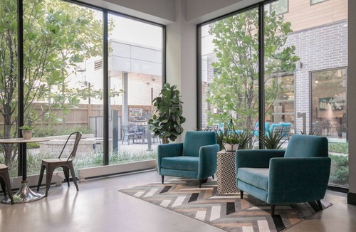 Edgewater Apartment | Blueground | Edgewater, fitness center, nr Lake