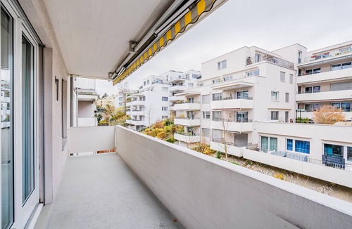 Alt-Wiedikon Apartment | Blueground | Enge, balcony & w/d, nr market