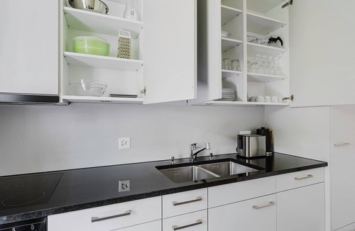 Enge Apartment | Blueground | Enge, elevator, w/d, near market