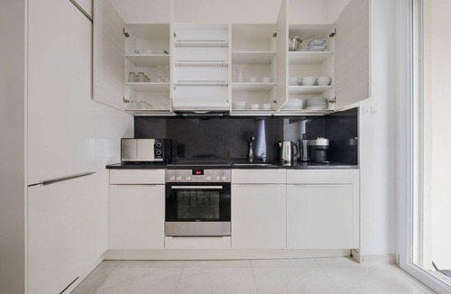 District 2 Apartment | Blueground | Enge, terrace, nr Lake Zurich