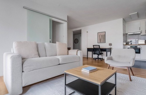 Enge Apartment | Blueground | Enge, view, nr Lake Zürich