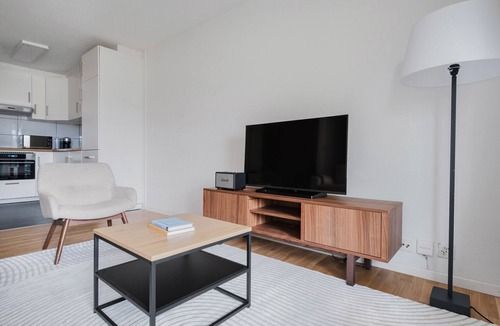 Enge Apartment | Blueground | Enge, view, nr Lake Zürich