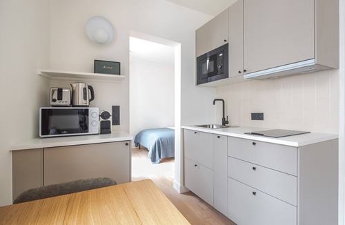 Epinettes Apartment | Blueground | Épinettes, wifi, nr Parc Monceau