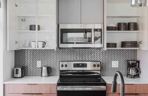 Atlantic Apartment | Blueground | First Hill 1bd apartment