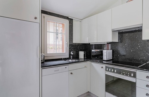 Oberstrass Apartment | Blueground | Fluntern, private w/d, walk to market