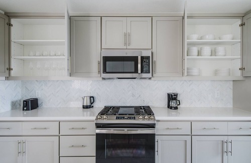 Fremont Apartment | Blueground | Fremont, pool & w/d, nr park