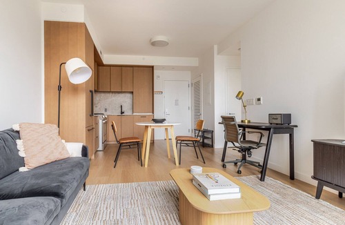 Gowanus Apartment | Blueground | Gowanus, rooftop pool, nr Prospect Park