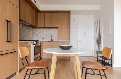 Gowanus Apartment | Blueground | Gowanus, rooftop pool, nr Prospect Park