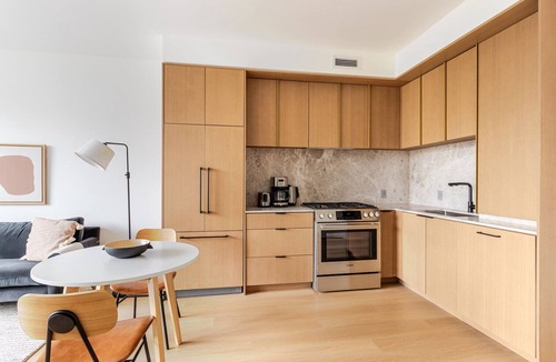 Gowanus Apartment | Blueground | Gowanus, rooftop pool, nr Prospect Park