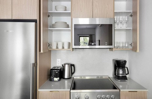 Greenpoint Apartment | Blueground | Greenpoint, view, nr McGolrick Park