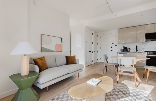 Greenpoint Apartment | Blueground | Greenpoint, rooftop, nr Transmitter Park