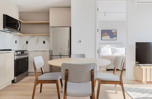 Greenpoint Apartment | Blueground | Greenpoint, rooftop, nr Transmitter Park