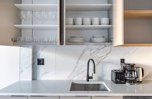 Greenpoint Apartment | Blueground | Greenpoint, rooftop, nr Transmitter Park
