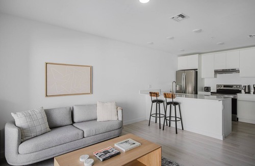 Little Ranches Apartment | Blueground | Hollywood, pool & w/d, nr beach