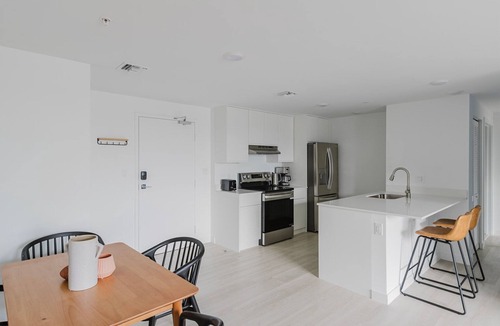 Little Ranches Apartment | Blueground | Hollywood, pool & w/d, nr beach
