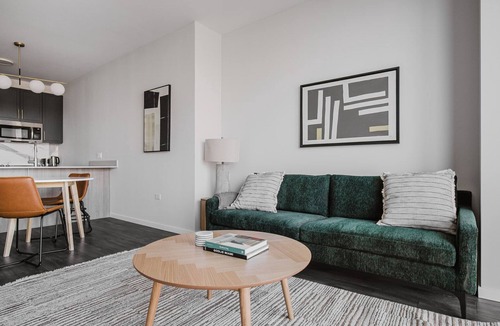 East Hyde Park Apartment | Blueground | Hyde Park, AC, w/d, nr museum