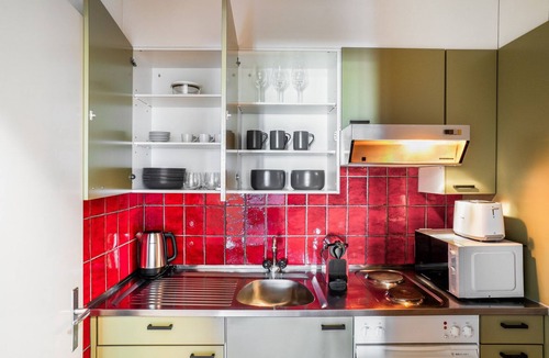 Basel City Centre Apartment | Blueground | ID97, Basel-Vorstaedte, Washer-Dryer