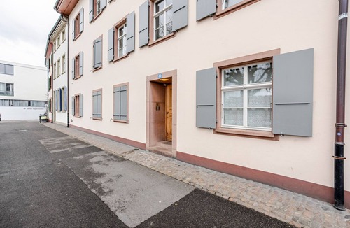 Basel City Centre Apartment | Blueground | ID97, Basel-Vorstaedte, Washer-Dryer