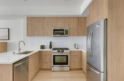 Burlingame Apartment | Blueground | Ingold - Milldale, pool, nr Park