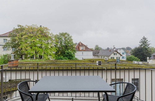 Meilen District Apartment | Blueground | Küsnacht, w/d, furniture & decor