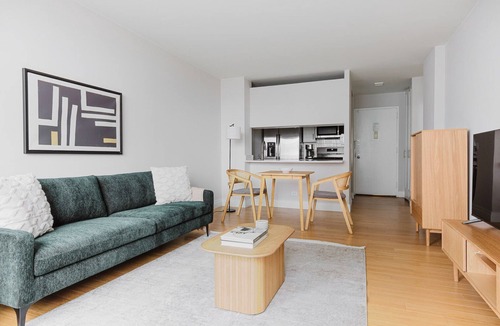 Kips Bay Apartment | Blueground | Kips Bay, pool, w/d & gym, nr MSG